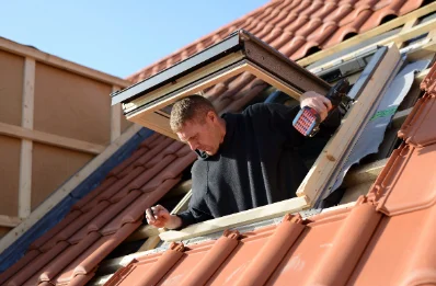 Pose de fenêtres de toit Velux à Villerbon